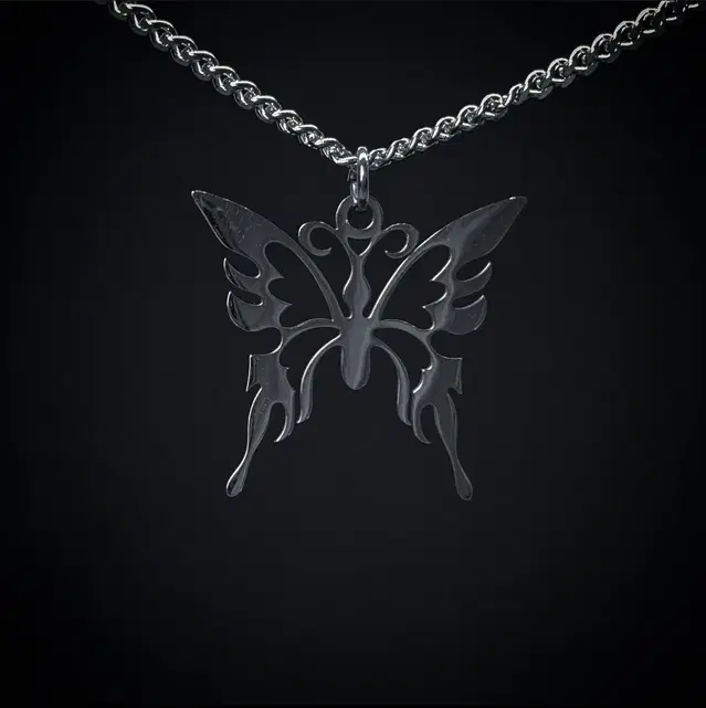 Metalbutterfly on the chain necklace