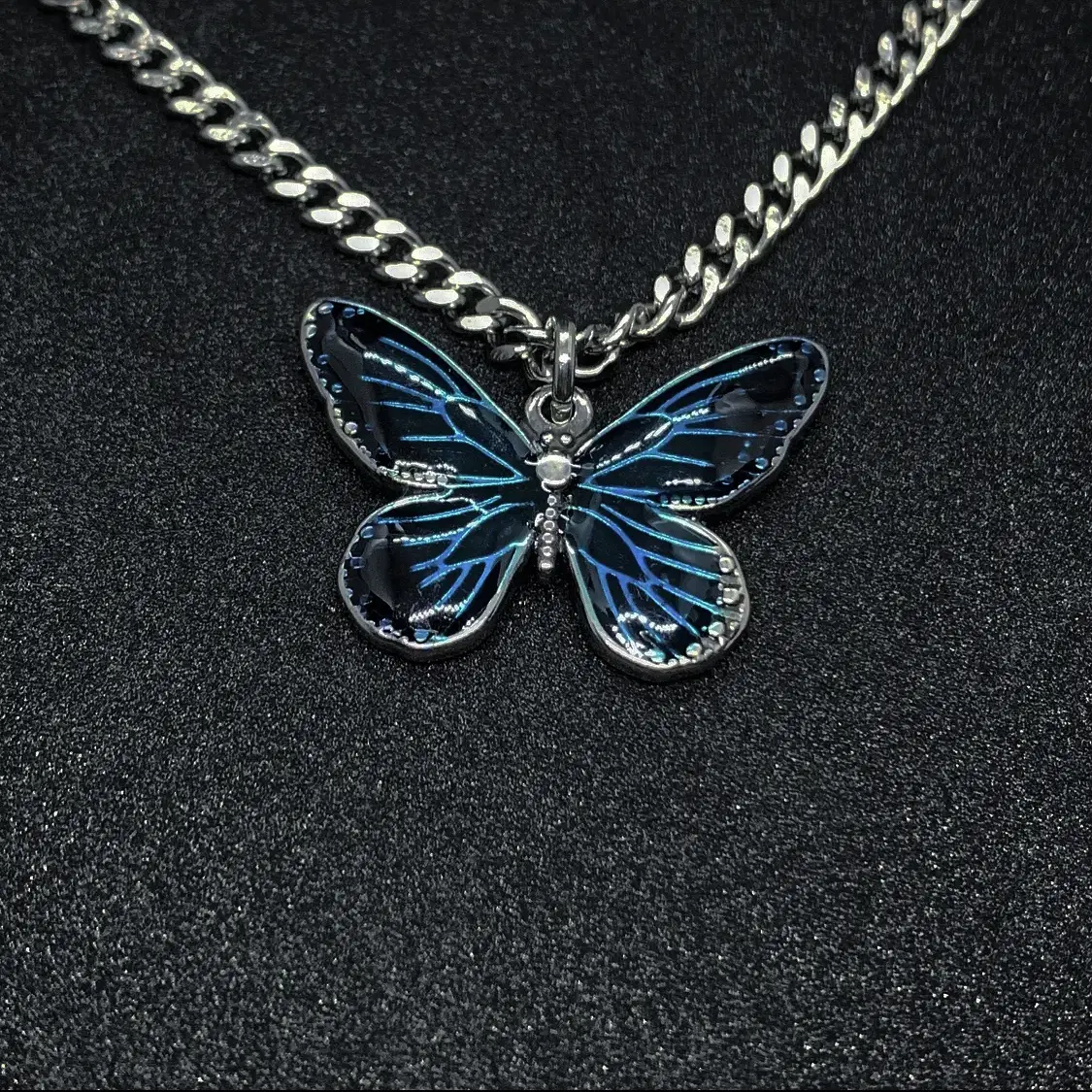 파랑나비목걸이 Blue butterfly