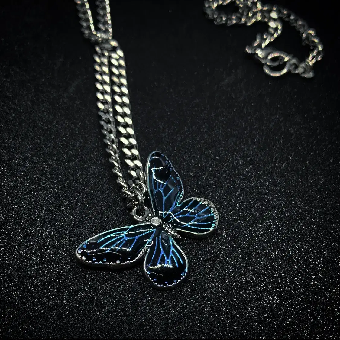 파랑나비목걸이 Blue butterfly