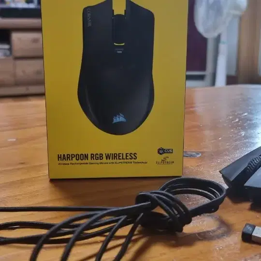 커세어 HARPOON RGB WIRELESS 유무선 마우스