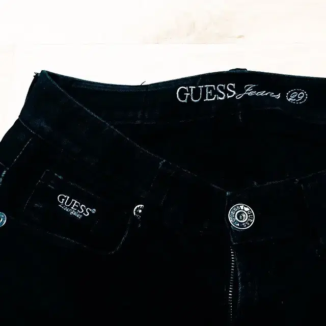 게스진(jeans)남녀공용 반팔티셔츠