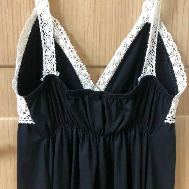 Vintage lace cookie bk sleeveless