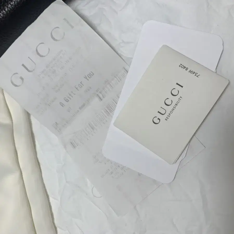 구찌 Gucci 마몬트 체인월렛백 판매합니다