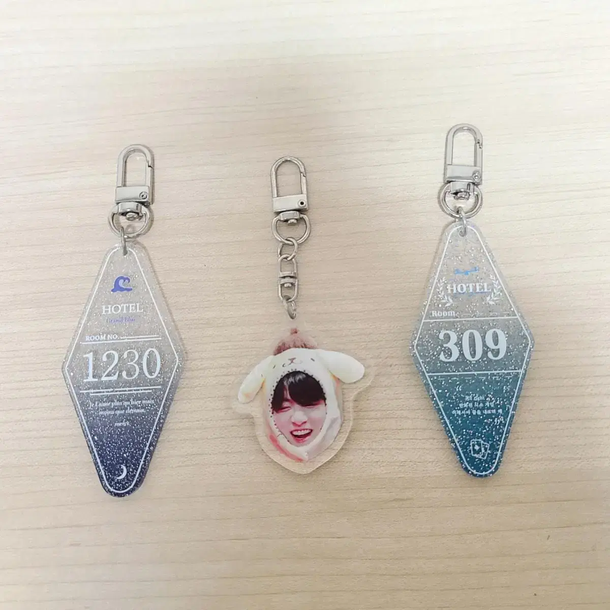 Bangtan acrylic keyring sell (Taehyung, Jungkook, Suga)