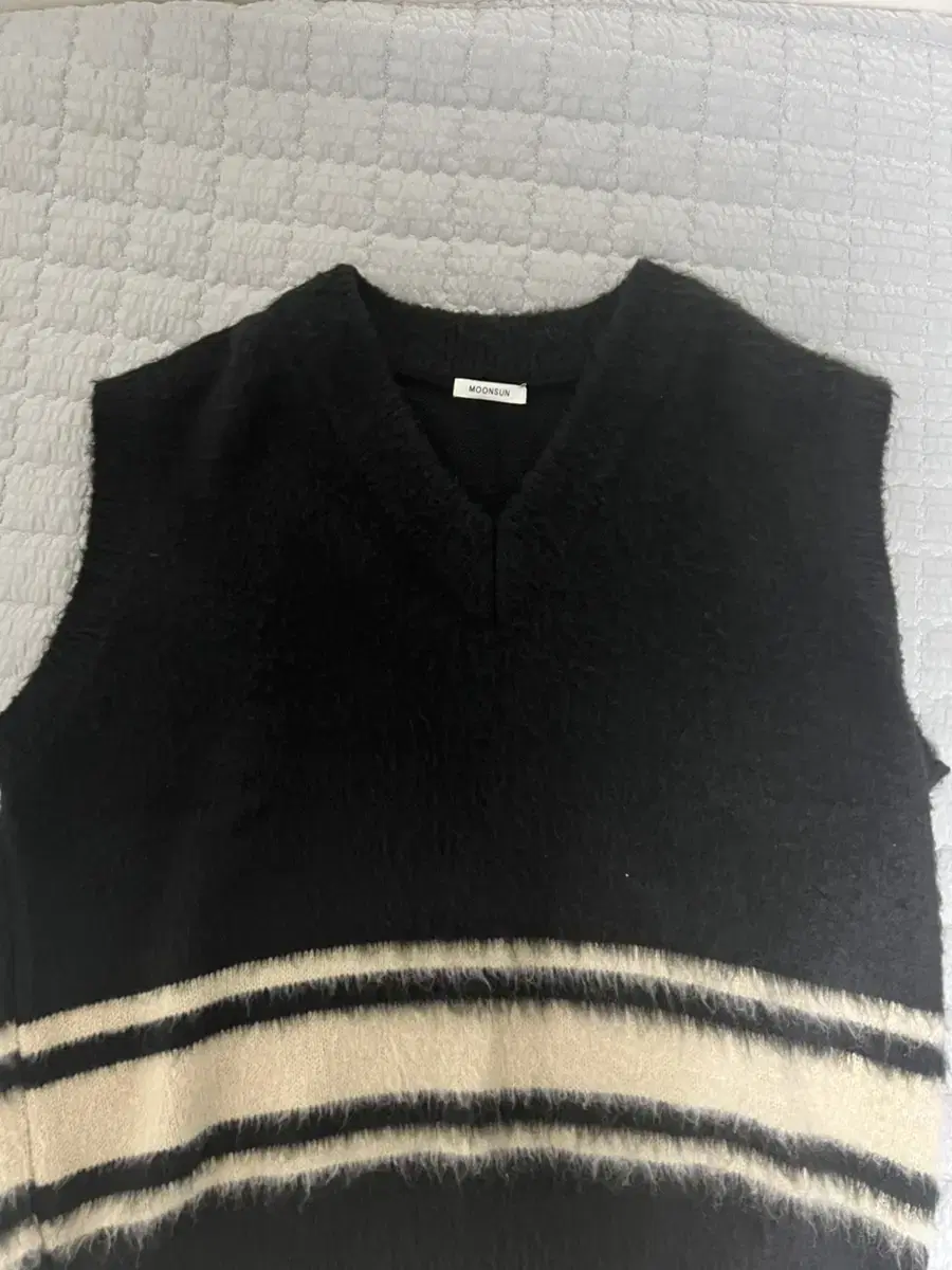 moonsun knit vest