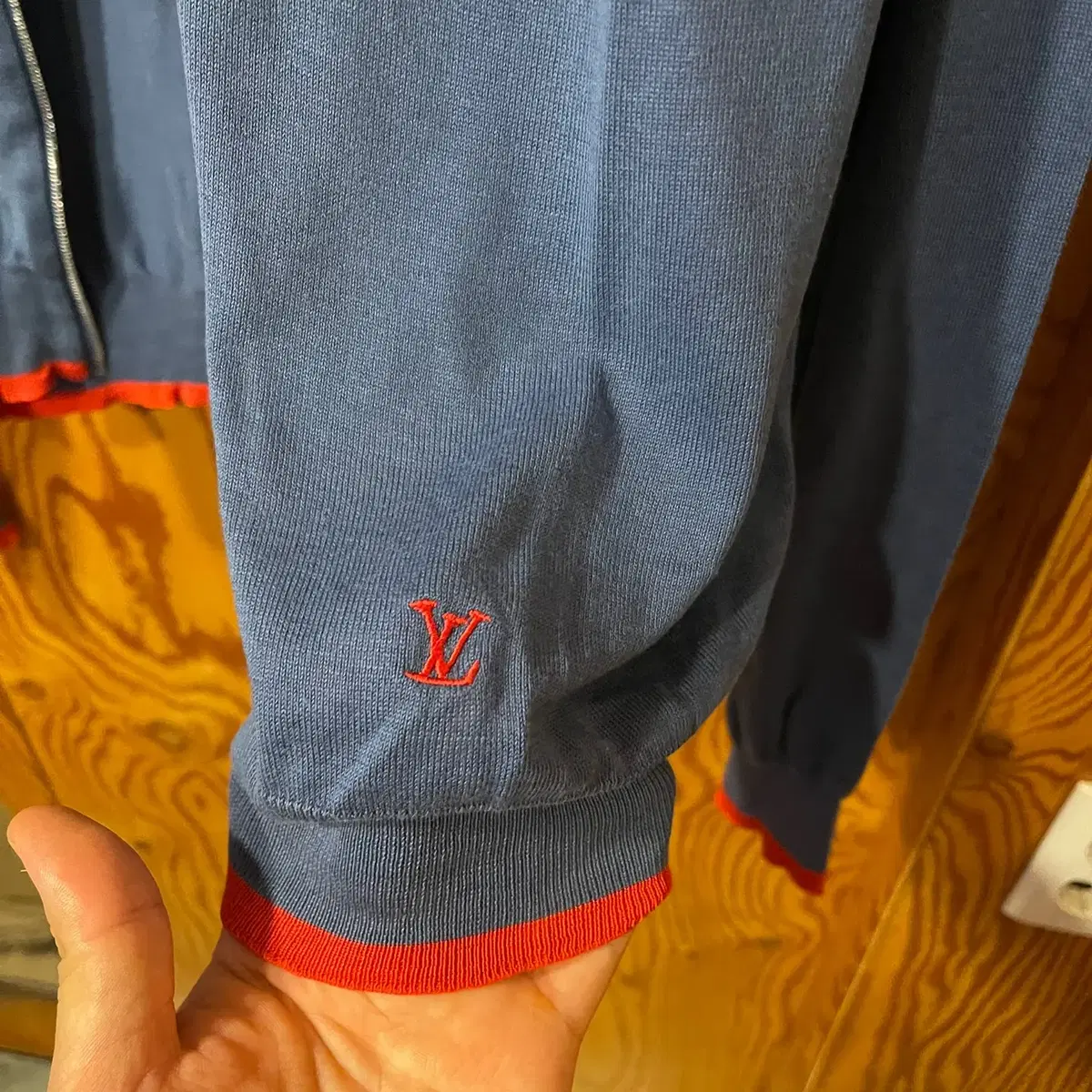 Louis Vuitton wool knit logo zip-up jacket sell.