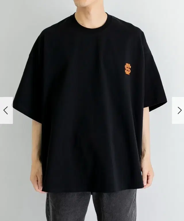 (XLARGE) SEE SEE SUPER BIG LOGO TEE