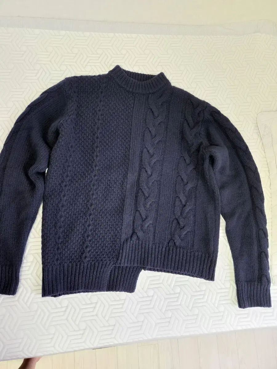 Noël asymmetric knit navy