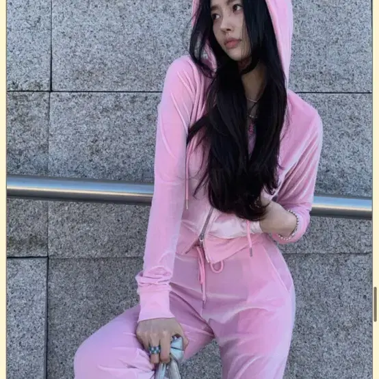 (소라)페일제이드 벨벳 츄리닝 바지 페제