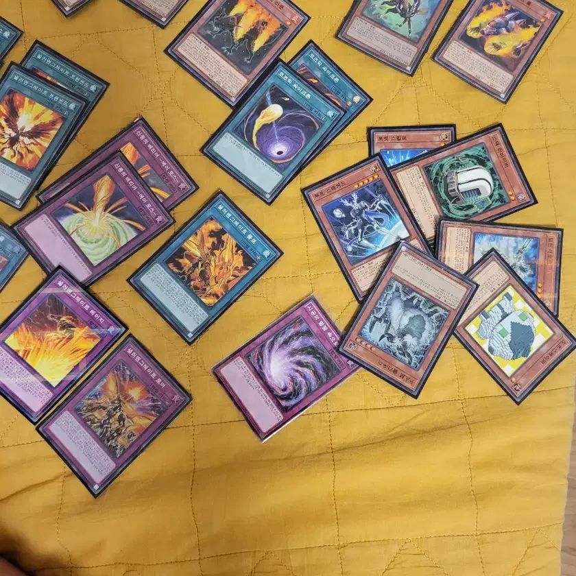 YU-GI-OH Board Game 유희왕,샐러맨그레이트,판매 on Bunjang with safe global shipping. Yu-Gi-Oh Board Game 유희왕,샐러맨그레이트,판매 On Bunjang With Safe Global Shipping.