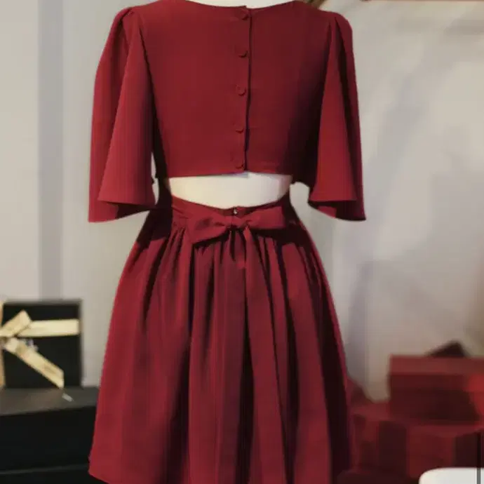 밀크코코아 red cutout dress 레드컷아웃원피스