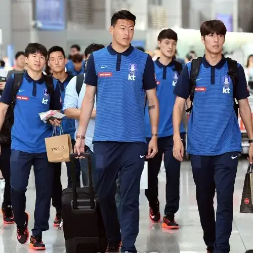 대한민국 축구 국가대표팀 폴로티셔츠