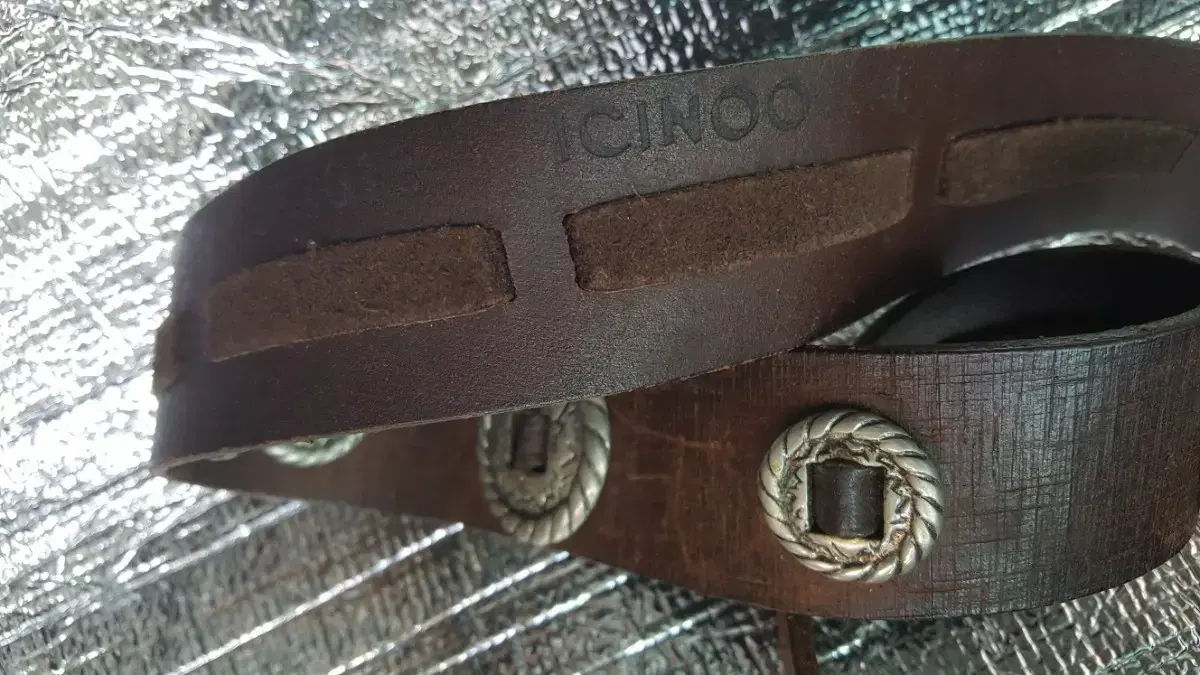 Yi CNU Whole Leather Belt (Imported from Italy)