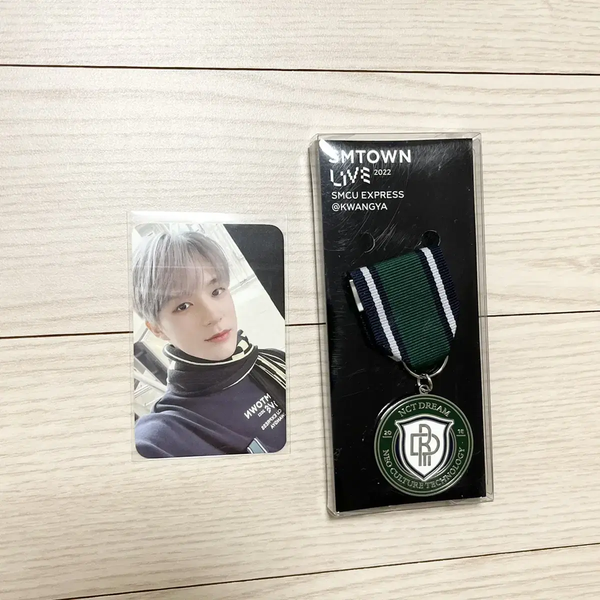 NCT jeno SMCU Emblem Badge