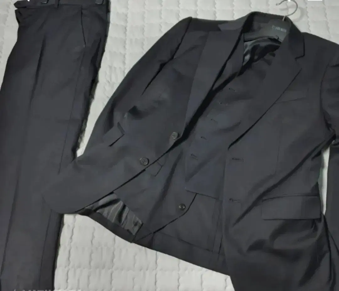 Tie Foreman Suit Set for sale