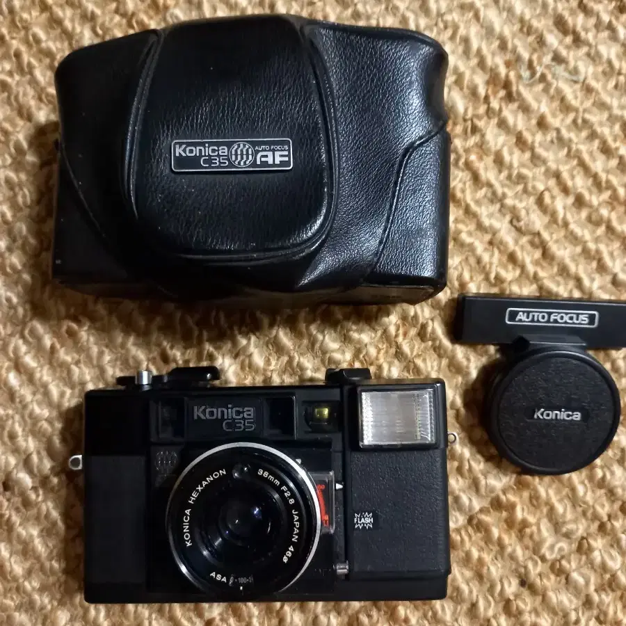 KONICA  C35 코니카 단랜즈 필림카메라