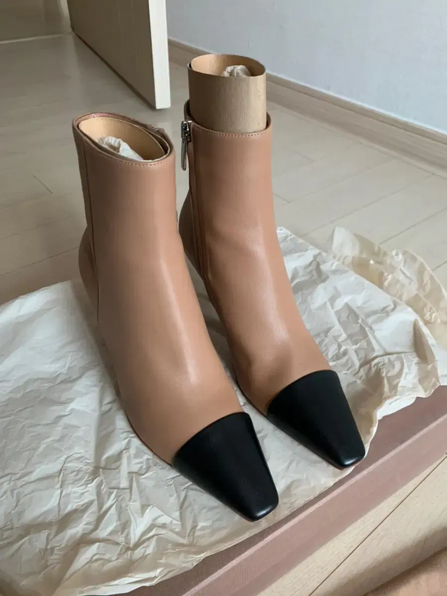 GIANVITO ROSSI 지안비토로시 투톤 앵클부츠 새상품