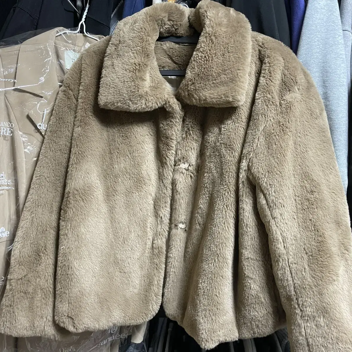 퍼 자켓 fur jacket