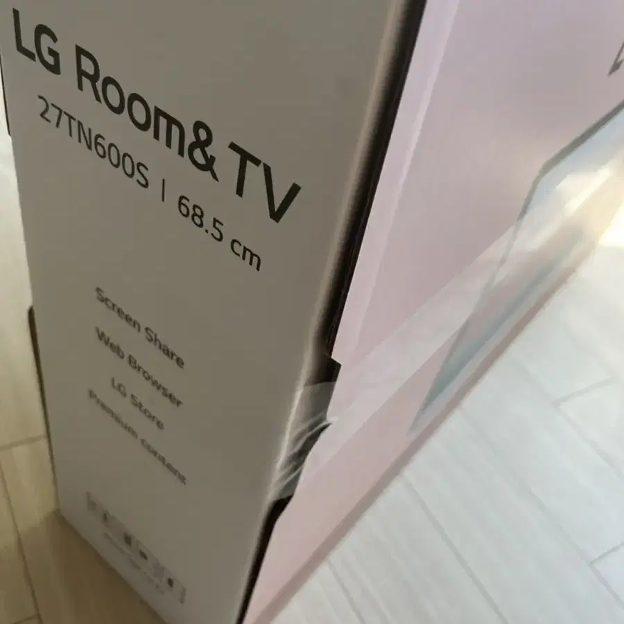 미개봉 Lg Room&TV 68.5cm