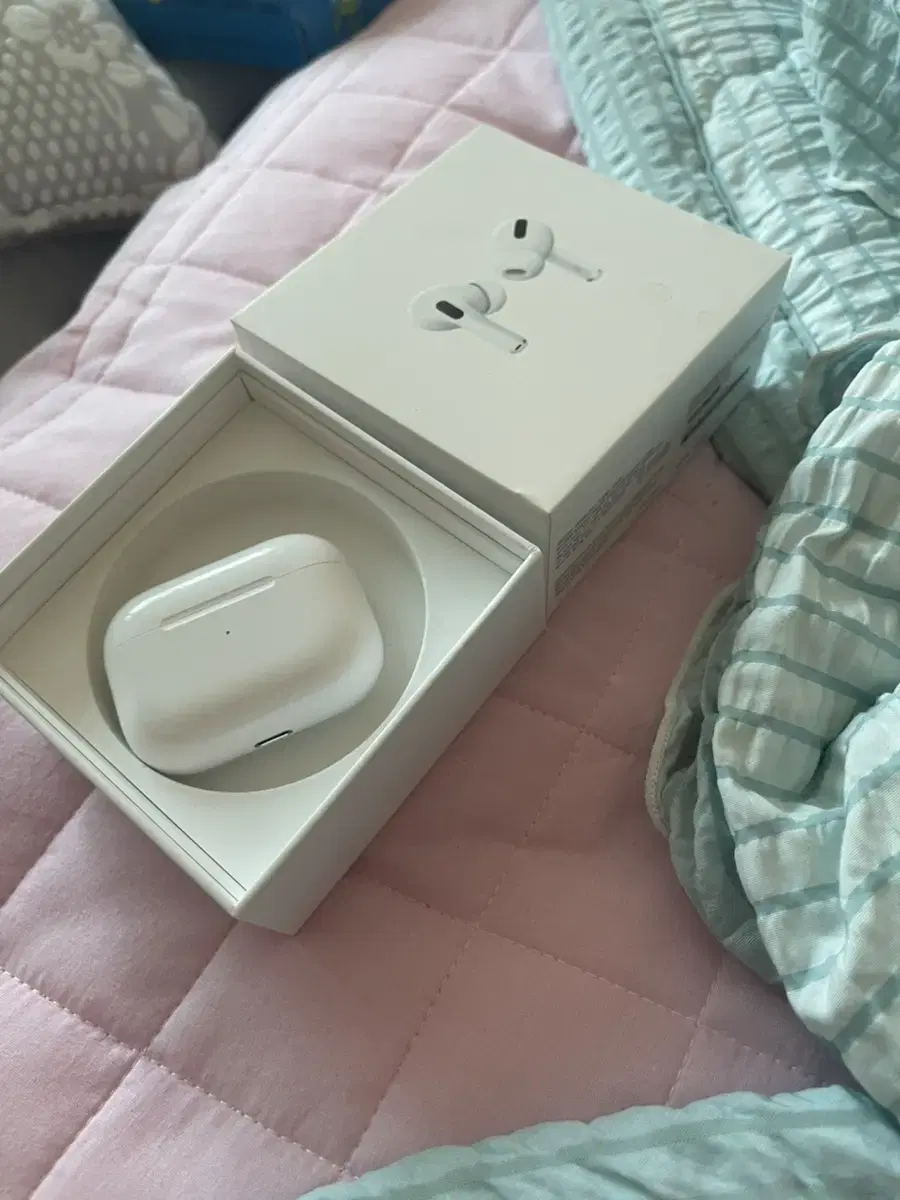 AirPods Pro. Full box genuine product for sale at a discount