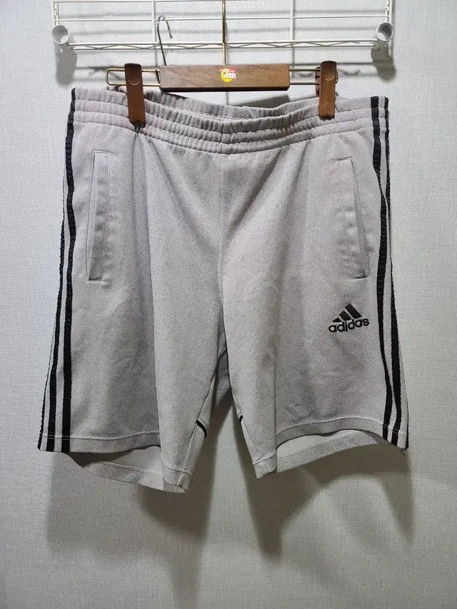 (일본사이즈M) adidas 아디다스 반바지 ! 크게나왔어요 ~~