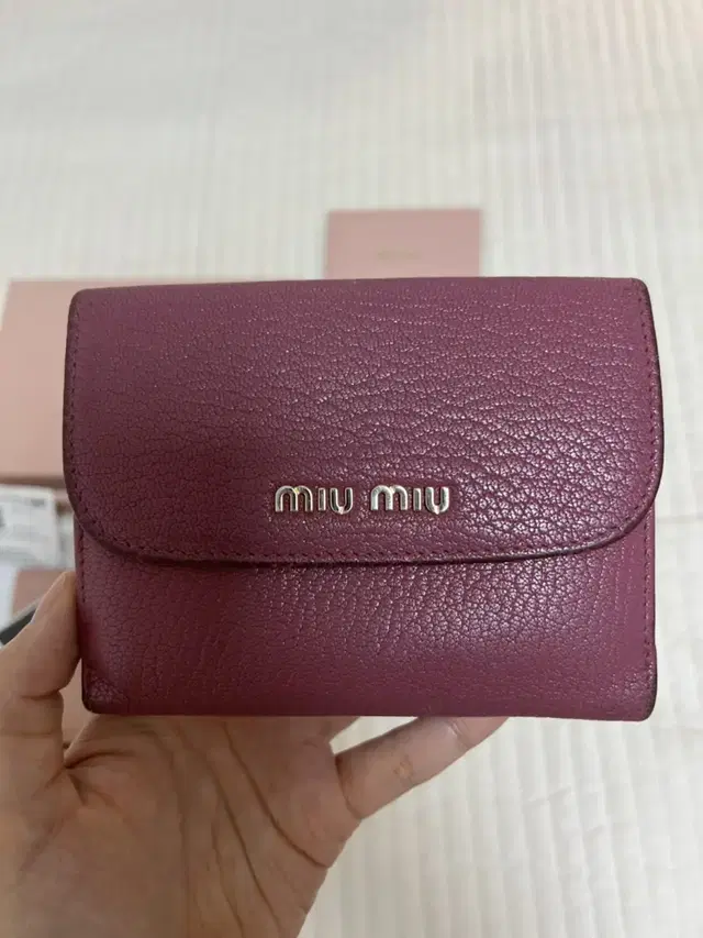 미우미우 miumiu 반지갑