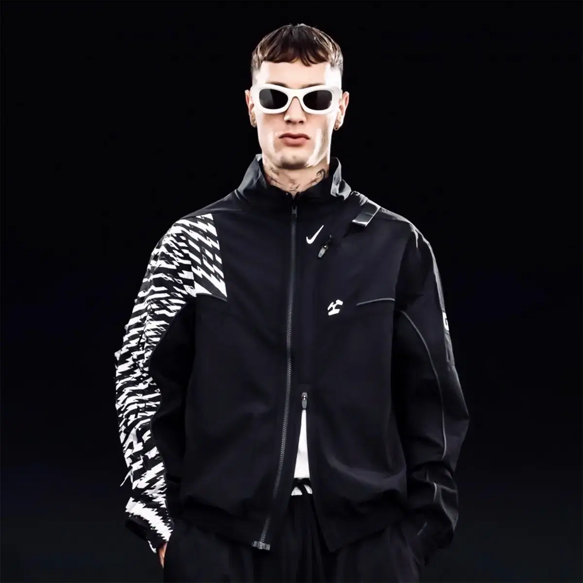 [S] Akronim GGG-J2-011 (Friends & Family)