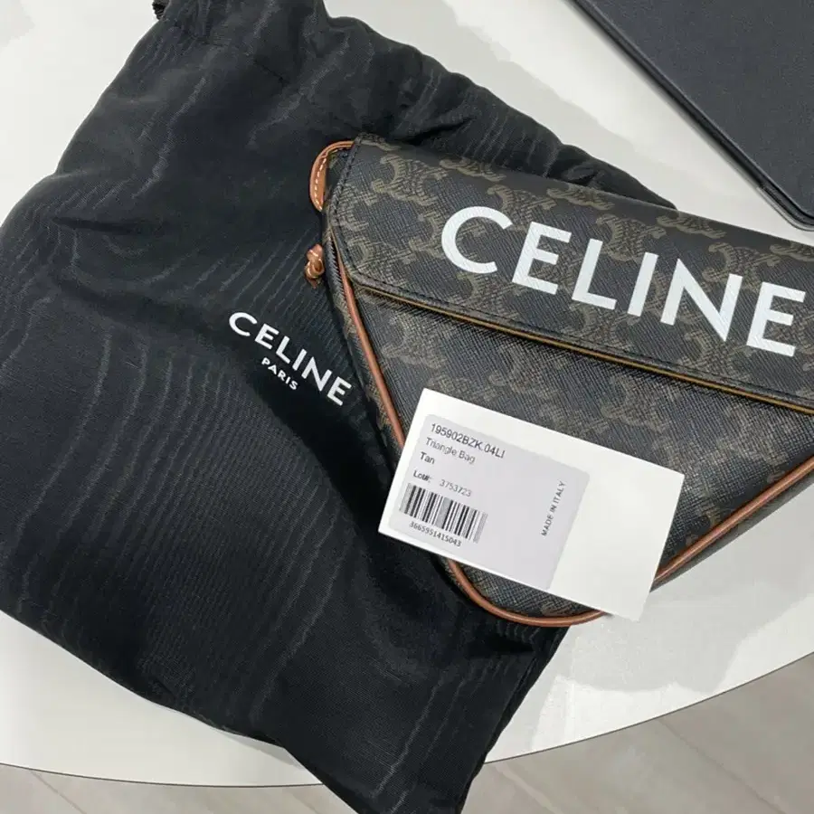 CELINE 셀린느 가방 트라이앵글백