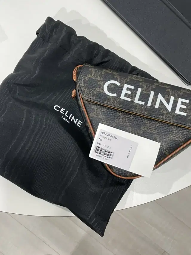 CELINE 셀린느 가방 트라이앵글백