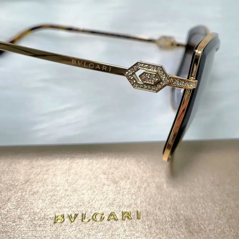 BVLGARI 불가리 캣아이 프레임 선글라스 BV612(새상품)