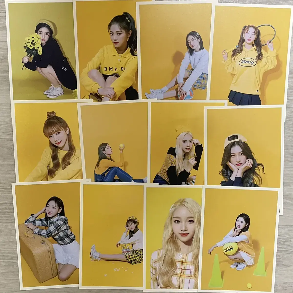 Loona Ohbit 2nd Season Message Card