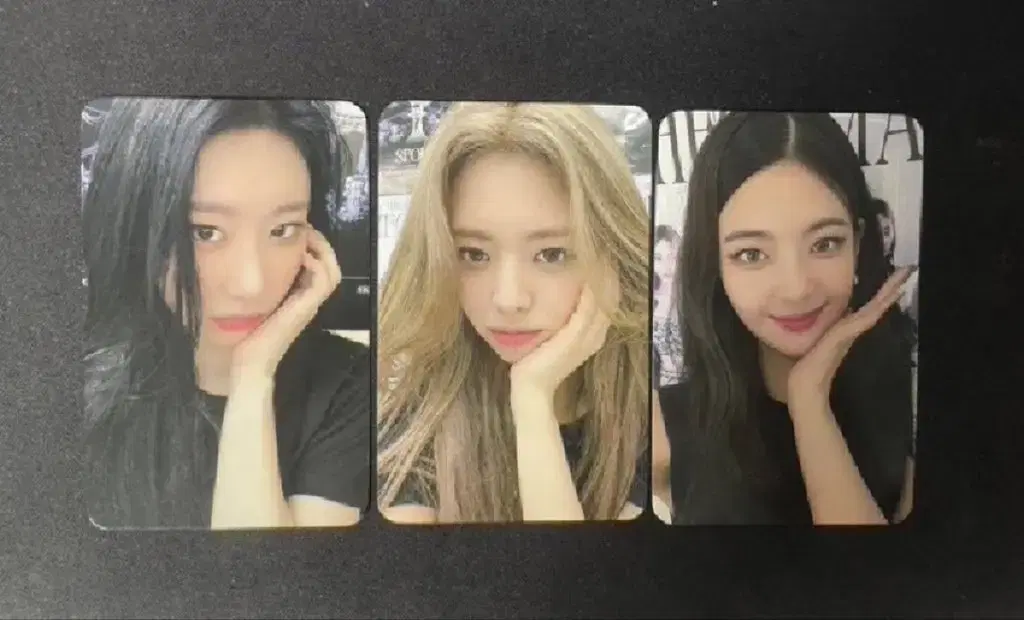 Itzy Checkmate soundwave pre-order benefit photocard yuna chaeryeong lia Soundwave