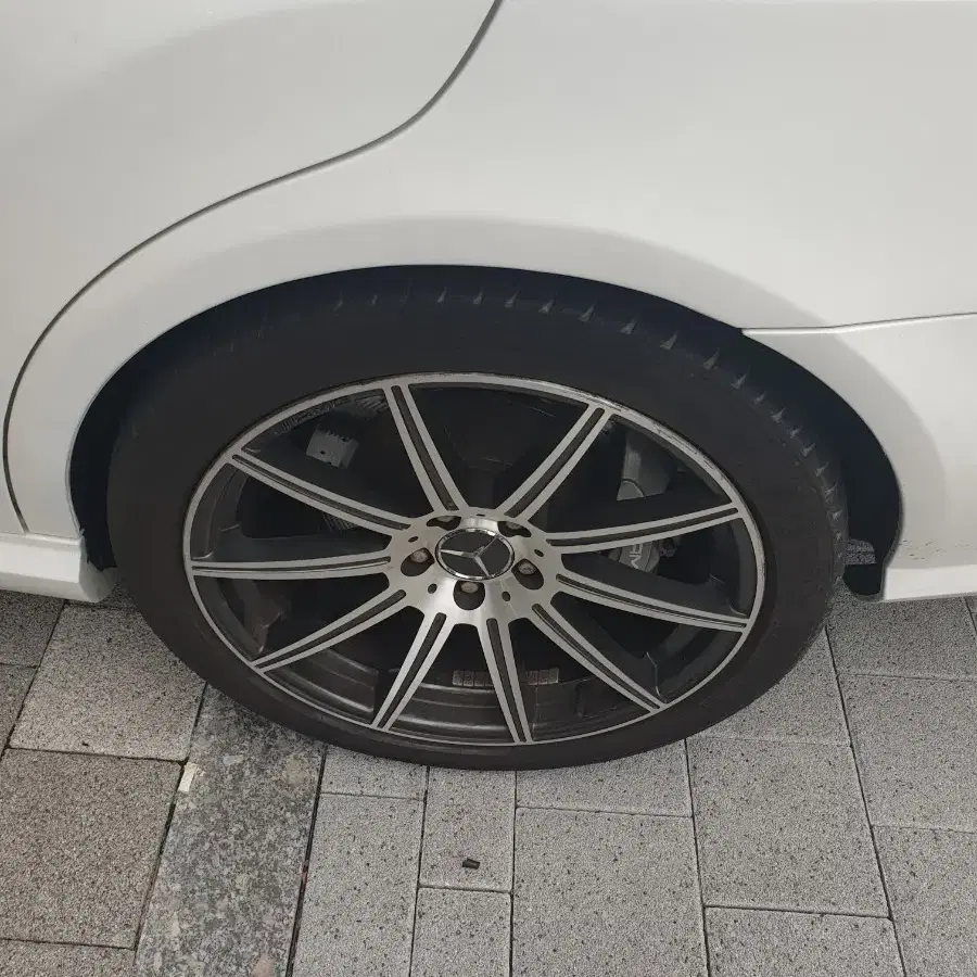 벤츠 E63 AMG 19인치