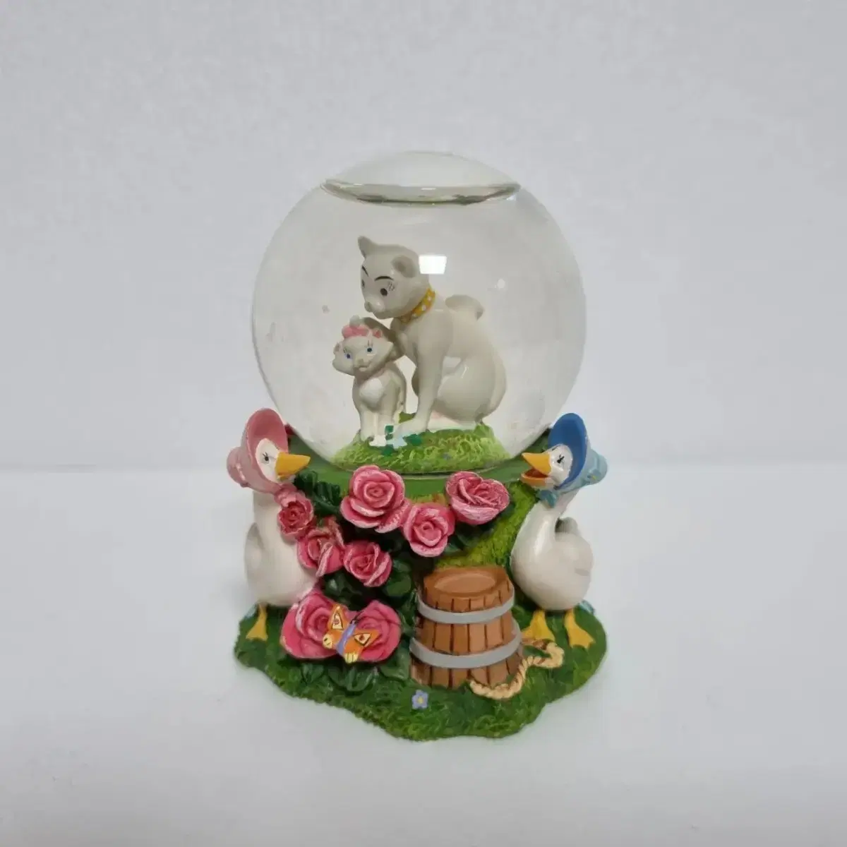 Disney Aristocat Mini Snowglobe Snowball