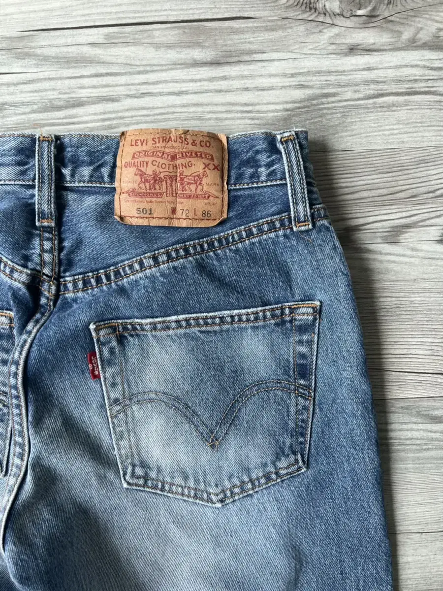 Levi's 501 size w71 L86