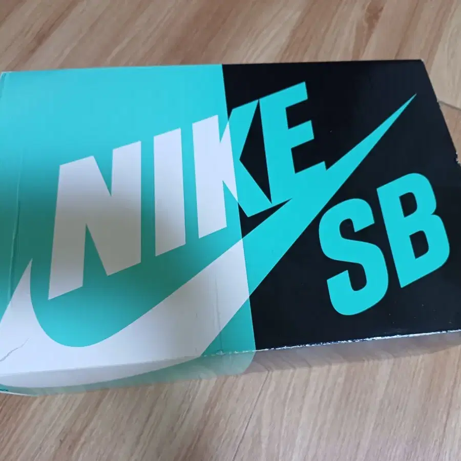 Nike 나이키 덩크 SB 하이 홈그라운 에일 839693-302