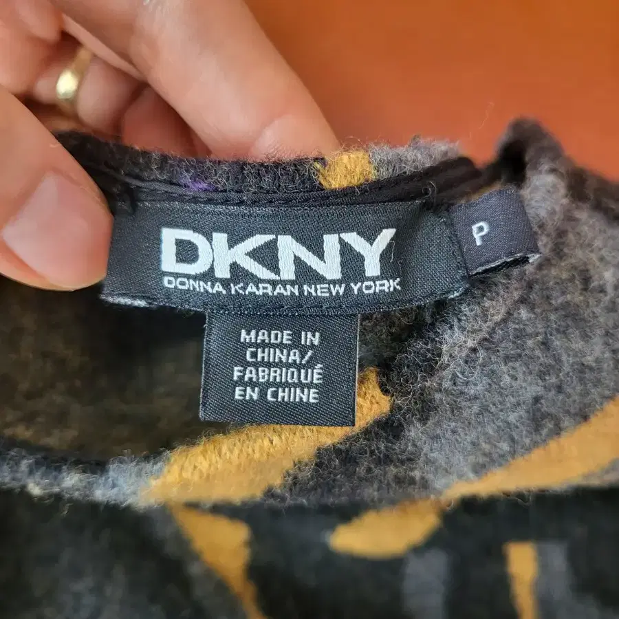 DKNY 정품 스커트