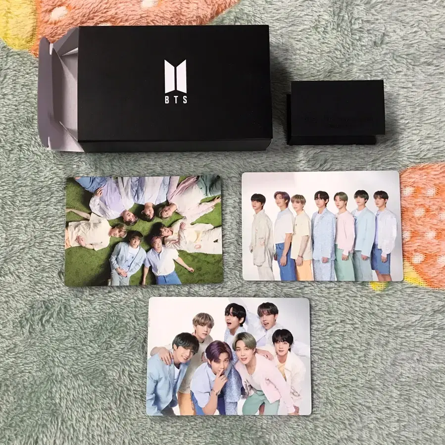 BTS MapSolCon pop up Logo Photocard Stand with BTS Group Photocard