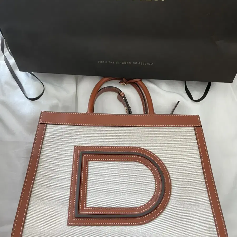 델보Delvaux 프레임 D 토트 브랜디 가방