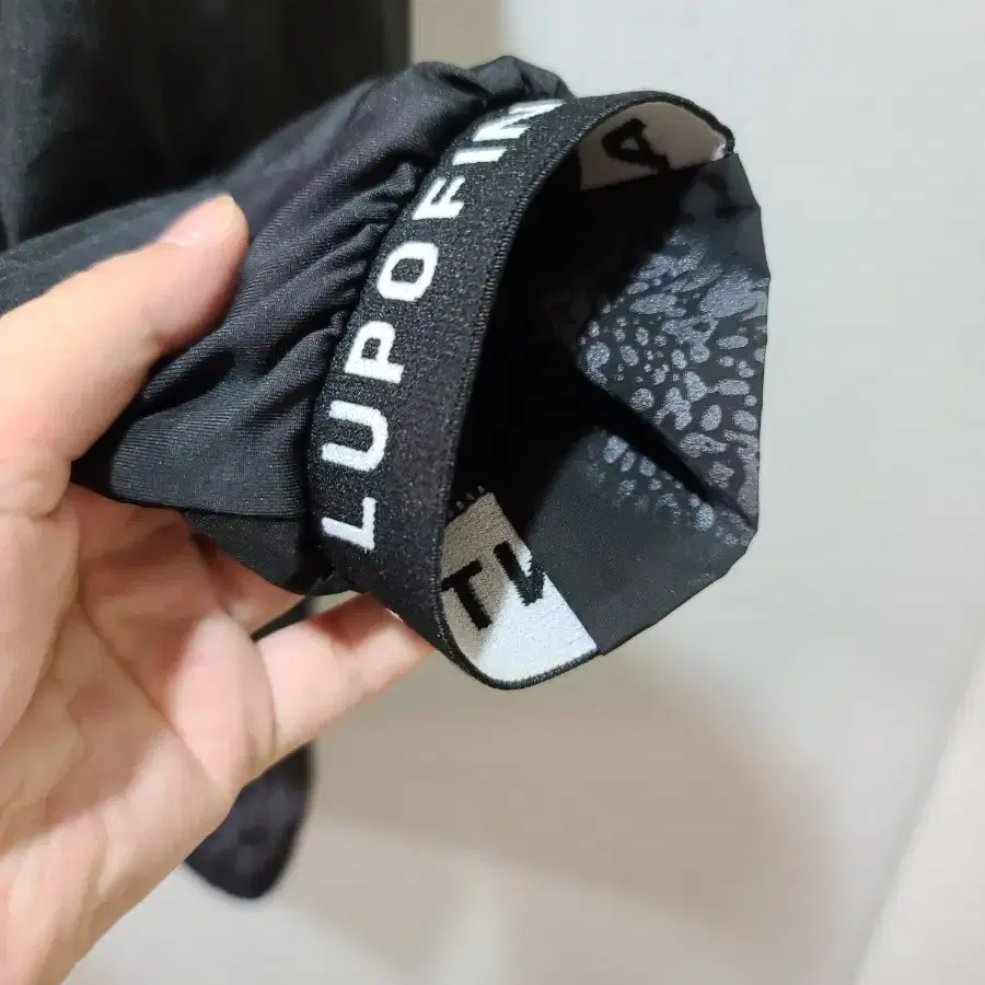 (105,XL) LUPO FINTA 디자인이쁜 바람막이점퍼 !~