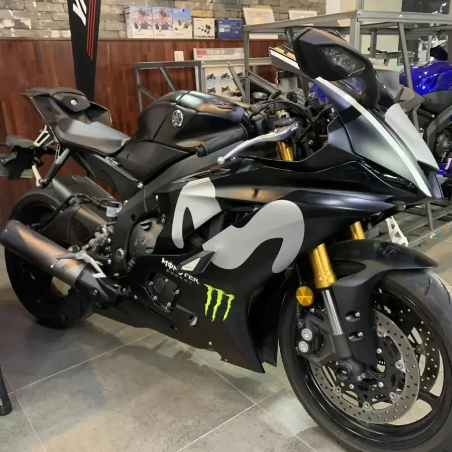 YAMAHA YZF R6. 무비스타 (스티커)데칼세트 판매합니다