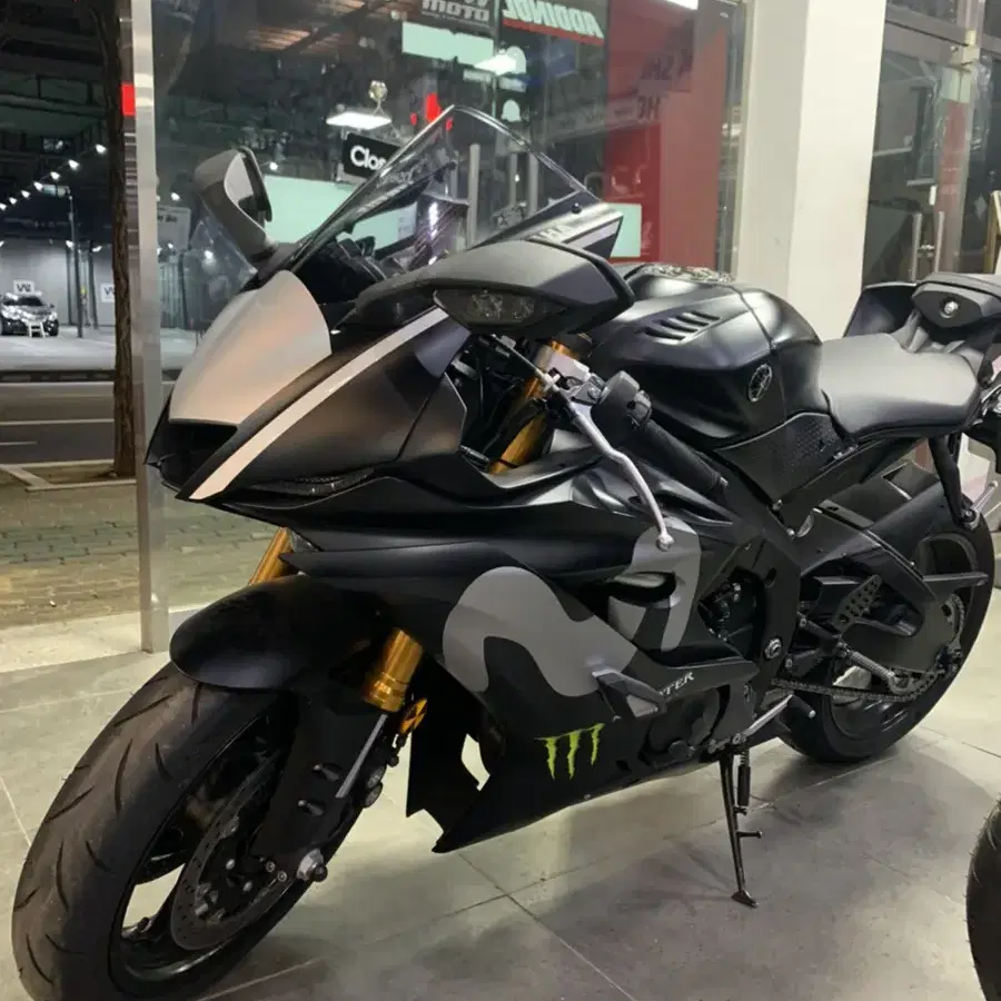 YAMAHA YZF R6. 무비스타 (스티커)데칼세트 판매합니다