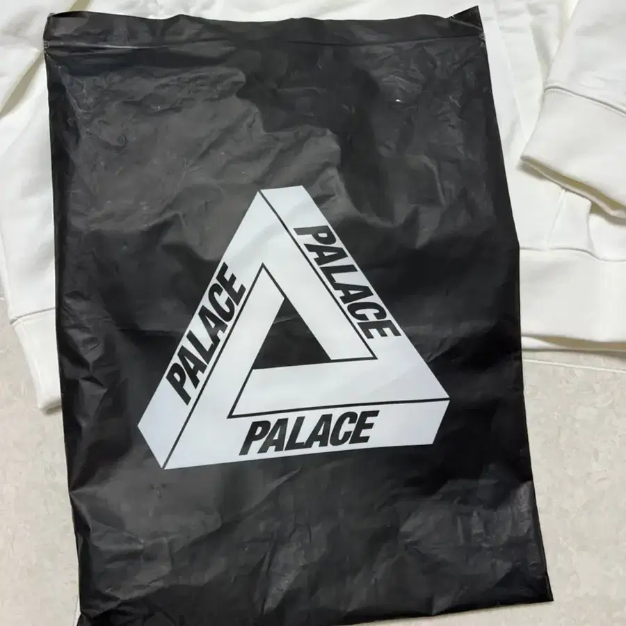 팔라스 palace 화이트 후드