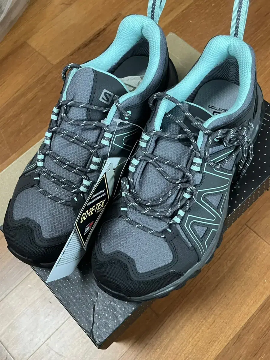 살로몬 stanford gtx uk4사이즈