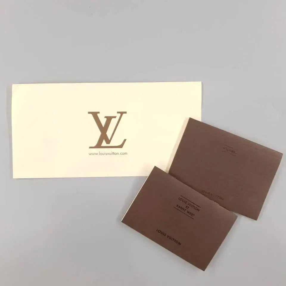 LOUIS VUITTON 루이비통 X 칸예웨스트 제스퍼 스니커즈 G0 0