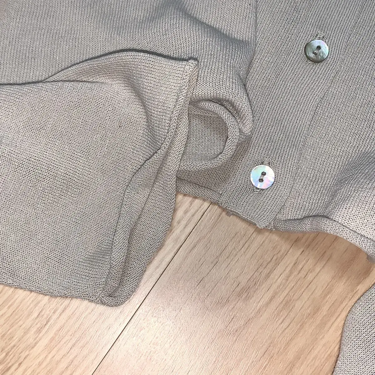 (size M) ZARA 자라 가디건 돌돌이 자개 버튼 단추 크롭 간절기