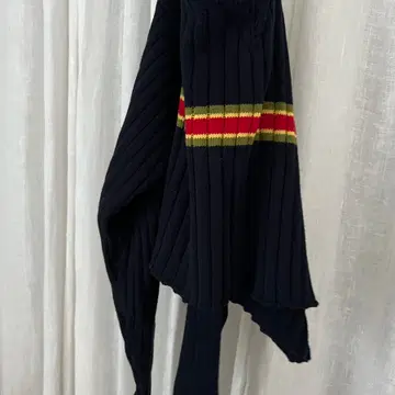 Unif Ymani Sweater xs | 브랜드 중고거래 