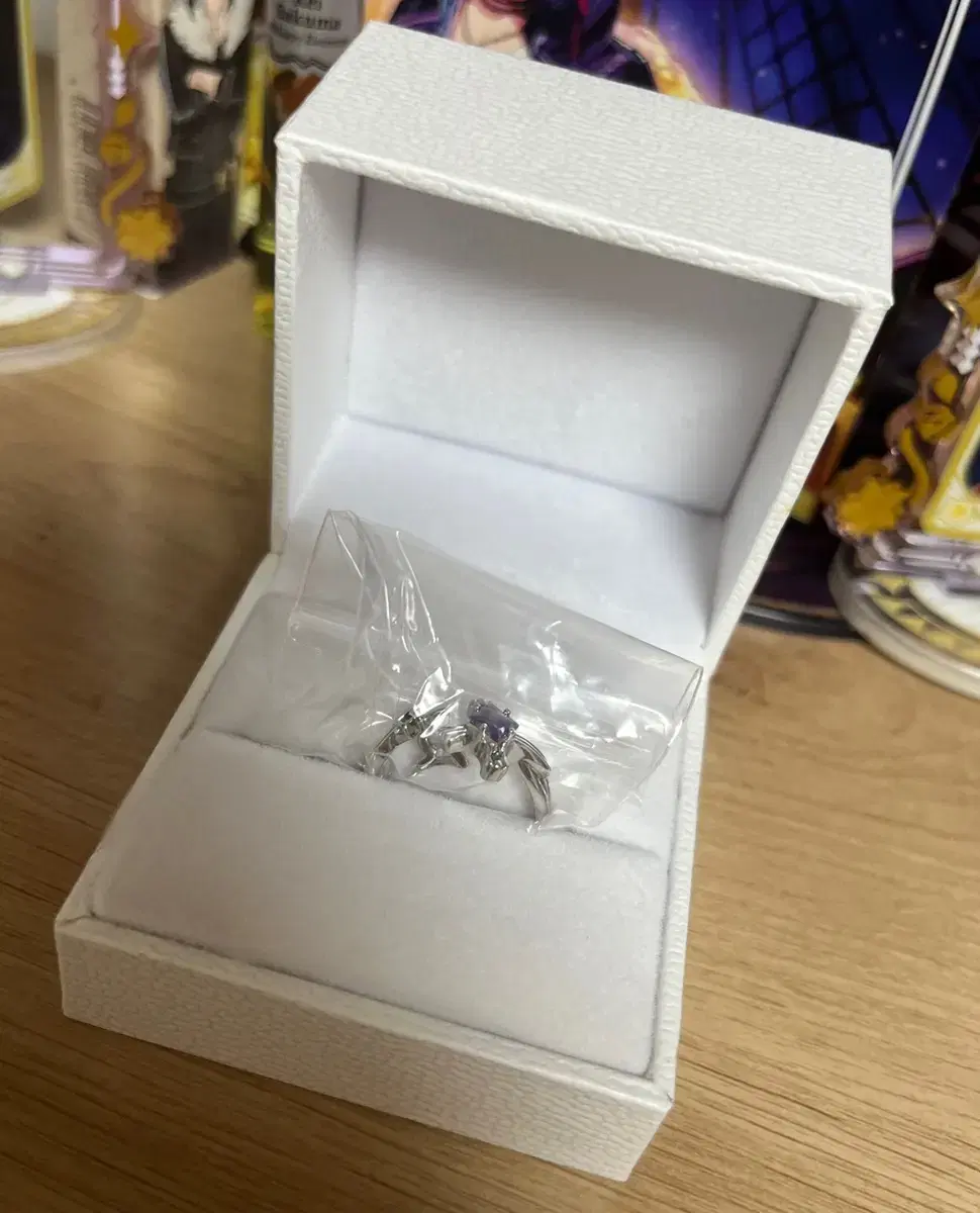 Angsta Sakuma lay 5th Anniversary Ring