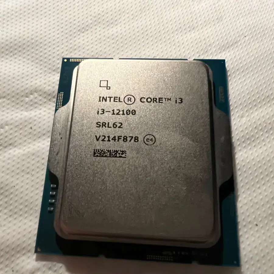 CPU i3-12100 팝니다.