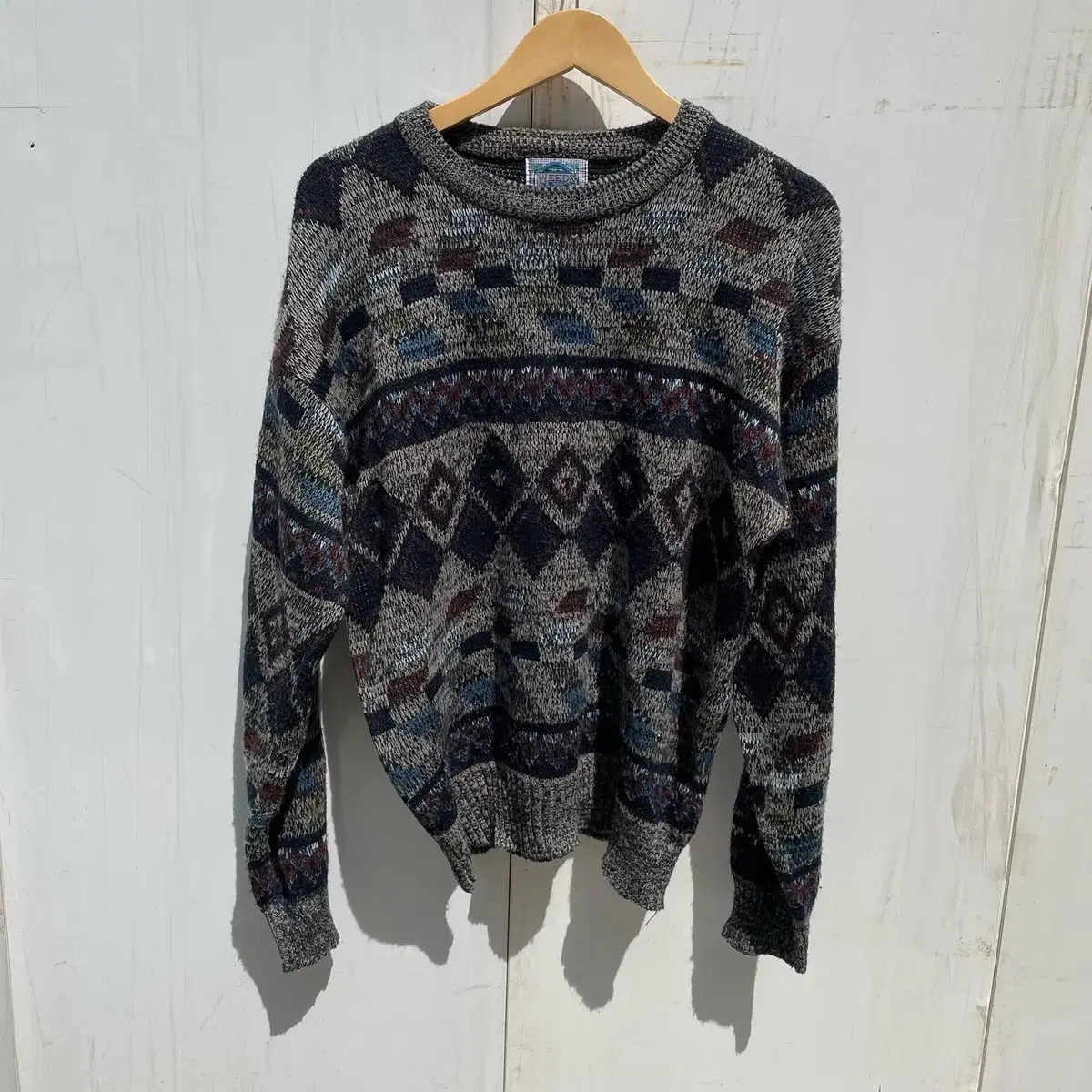 80s Vintage Dark Ethnic pattern Knit